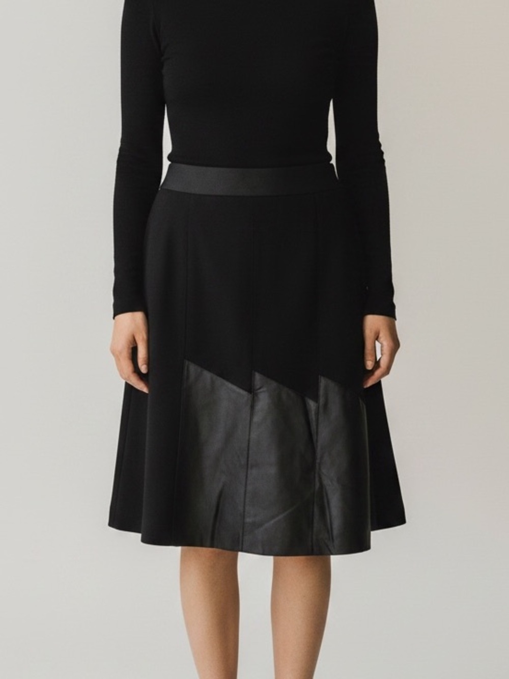 NWT J’ENVIE womens midi length black  Viscose Nylon Blend Skirt size 6 work